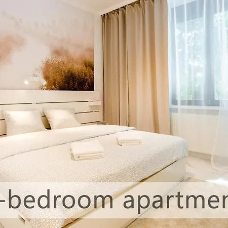 White With Ac By Kovee Apartamento Bratislava