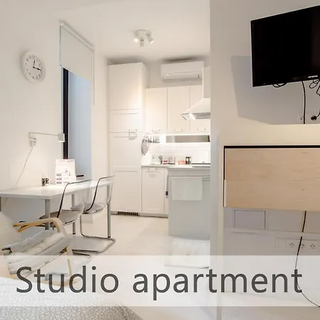 White With Ac By Kovee ブラチスラヴァ